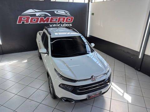 FIAT TORO 1.8 16V EVO FLEX FREEDOM AT6 FIAT TORO 1.8 16V EVO FLEX FREEDOM AT6